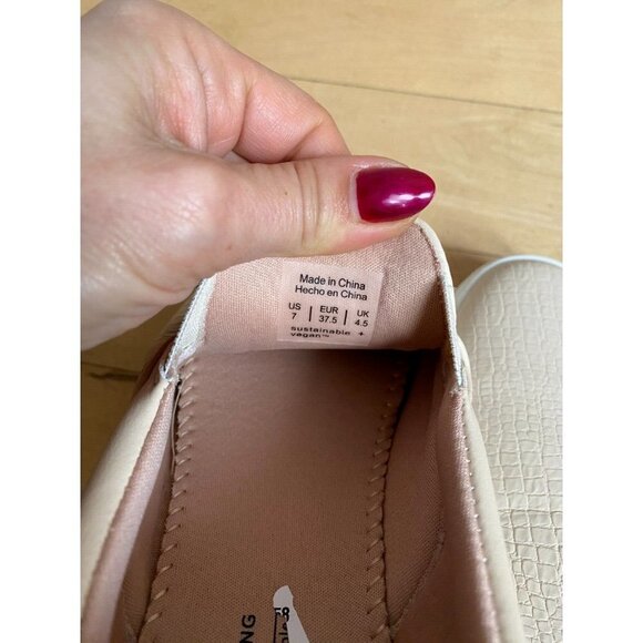 CALL It Spring "Aprill" Bone Slip On Sneaker Women Sz 7 - Picture 6 of 8